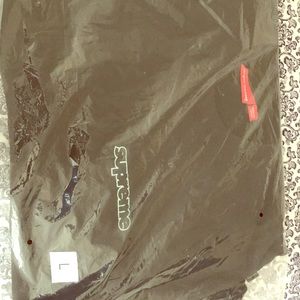 Supreme crewneck brand new